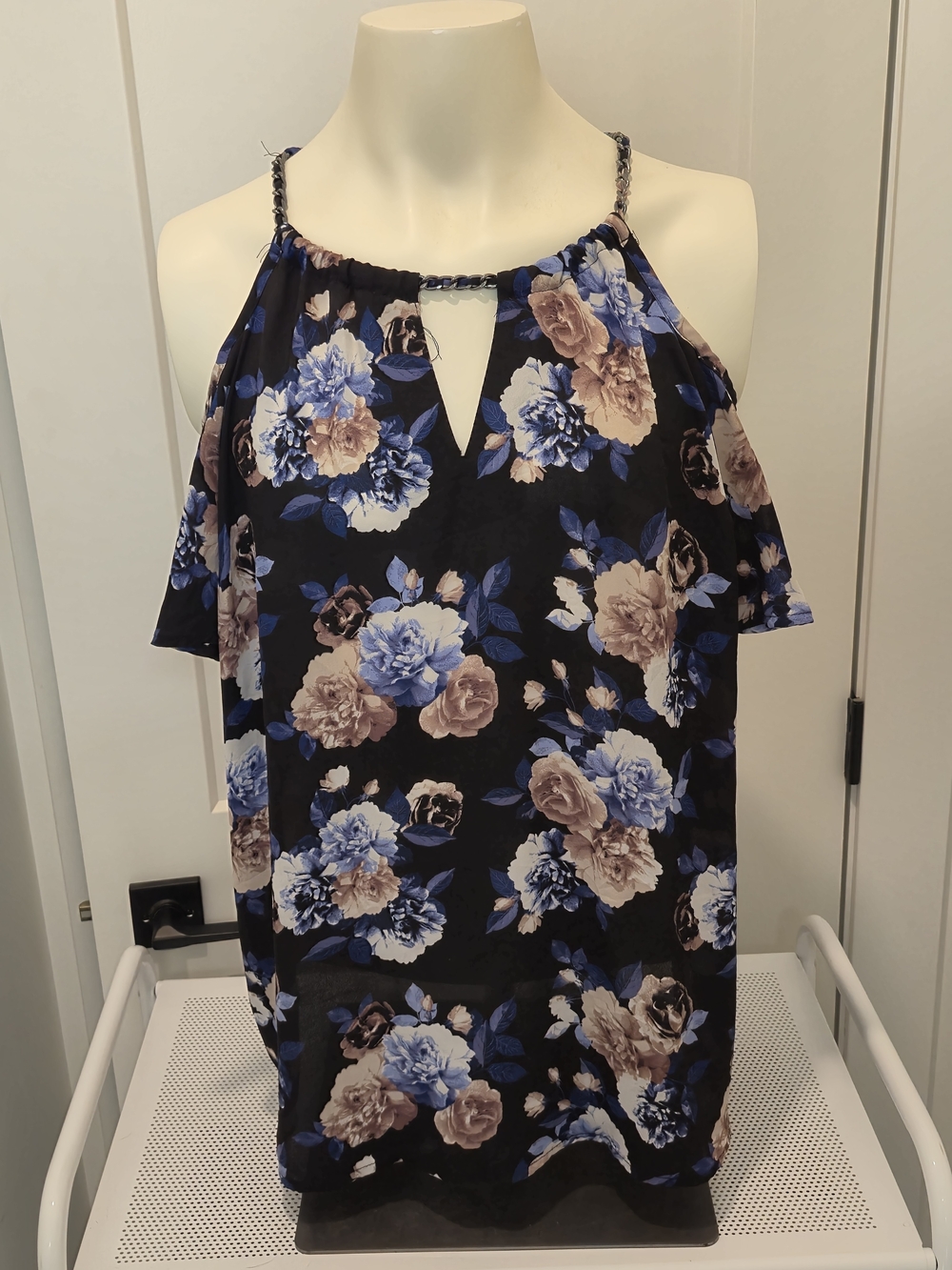 torrid Navy Floral Cold-Shoulder Top Chain Embelishment On Neckline